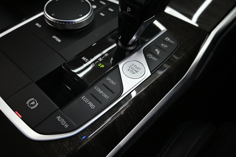 BMW 3シリーズ 320d xDrive Mｽﾎﾟｰﾂ ﾊｲﾗｲﾝPKG　ACC 黒革 純正HDDﾅﾋﾞ CarPlay 360ｶﾒﾗ Mｴｱﾛ&19ｲﾝﾁAW 自動ﾄﾗﾝｸ KW車高調　2年保証付