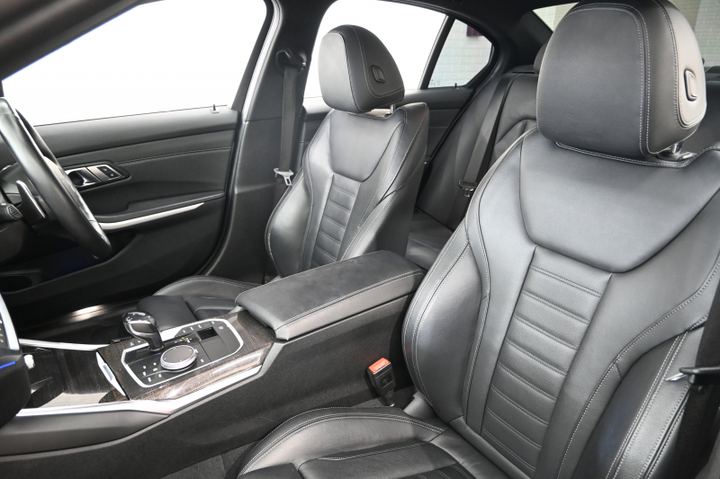 BMW 3シリーズ 320d xDrive Mｽﾎﾟｰﾂ ﾊｲﾗｲﾝPKG　ACC 黒革 純正HDDﾅﾋﾞ CarPlay 360ｶﾒﾗ Mｴｱﾛ&19ｲﾝﾁAW 自動ﾄﾗﾝｸ KW車高調　2年保証付