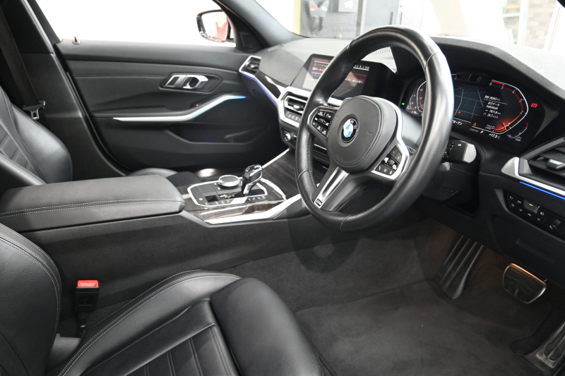 BMW 3シリーズ 320d xDrive Mｽﾎﾟｰﾂ ﾊｲﾗｲﾝPKG　ACC 黒革 純正HDDﾅﾋﾞ CarPlay 360ｶﾒﾗ Mｴｱﾛ&19ｲﾝﾁAW 自動ﾄﾗﾝｸ KW車高調　2年保証付