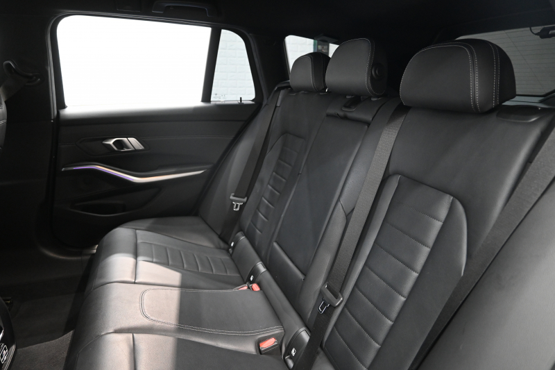 BMW 3シリーズ 320i ﾂｰﾘﾝｸﾞ Mｽﾎﾟｰﾂ ﾊｲﾗｲﾝPKG　ACC 黒革 純正HDDﾅﾋﾞ CarPlay 360ｶﾒﾗ Mｴｱﾛ&18ｲﾝﾁAW 自動ﾄﾗﾝｸ ﾜｲﾔﾚｽﾁｬｰｼﾞ　2年保証付