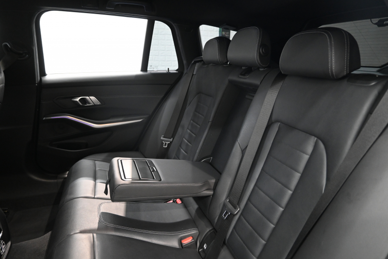 BMW 3シリーズ 320i ﾂｰﾘﾝｸﾞ Mｽﾎﾟｰﾂ ﾊｲﾗｲﾝPKG　ACC 黒革 純正HDDﾅﾋﾞ CarPlay 360ｶﾒﾗ Mｴｱﾛ&18ｲﾝﾁAW 自動ﾄﾗﾝｸ ﾜｲﾔﾚｽﾁｬｰｼﾞ　2年保証付