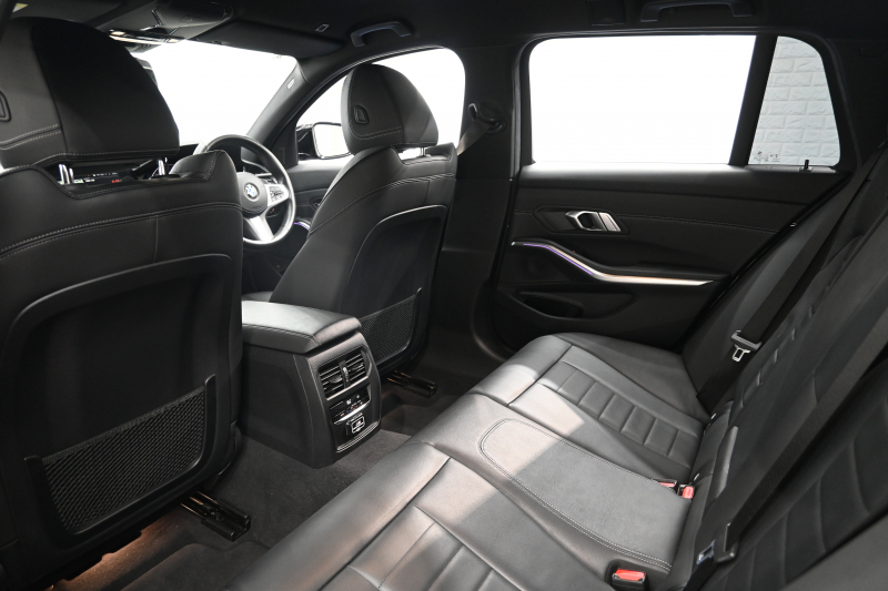 BMW 3シリーズ 320i ﾂｰﾘﾝｸﾞ Mｽﾎﾟｰﾂ ﾊｲﾗｲﾝPKG　ACC 黒革 純正HDDﾅﾋﾞ CarPlay 360ｶﾒﾗ Mｴｱﾛ&18ｲﾝﾁAW 自動ﾄﾗﾝｸ ﾜｲﾔﾚｽﾁｬｰｼﾞ　2年保証付