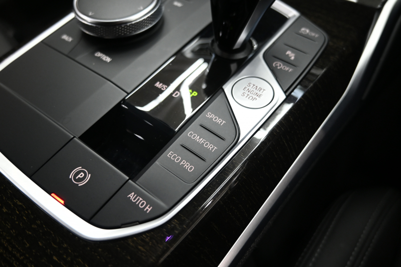 BMW 3シリーズ 320i ﾂｰﾘﾝｸﾞ Mｽﾎﾟｰﾂ ﾊｲﾗｲﾝPKG　ACC 黒革 純正HDDﾅﾋﾞ CarPlay 360ｶﾒﾗ Mｴｱﾛ&18ｲﾝﾁAW 自動ﾄﾗﾝｸ ﾜｲﾔﾚｽﾁｬｰｼﾞ　2年保証付