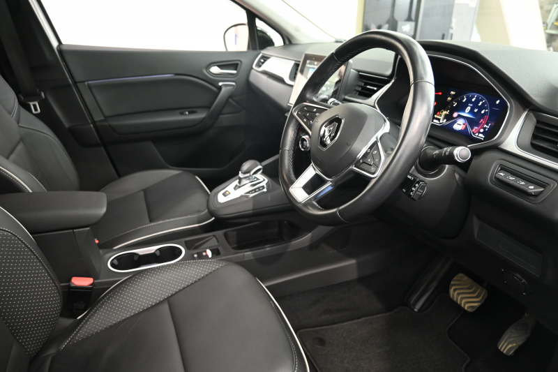 ルノー キャプチャー ｲﾝﾃﾝｽﾃｯｸﾊﾟｯｸ　Pｽﾀ ACC ECO ｱｸﾃｨﾌﾞﾌﾞﾚｰｷ 黒革 ｼｰﾄﾋｰﾀｰ BTｵｰﾃﾞｨｵ CarPlay 純正18ｲﾝﾁAW ﾌﾞﾗｲﾝﾄﾞｽﾎﾟｯﾄﾓﾆﾀｰ LEDﾗｲﾄ 　2年保証付