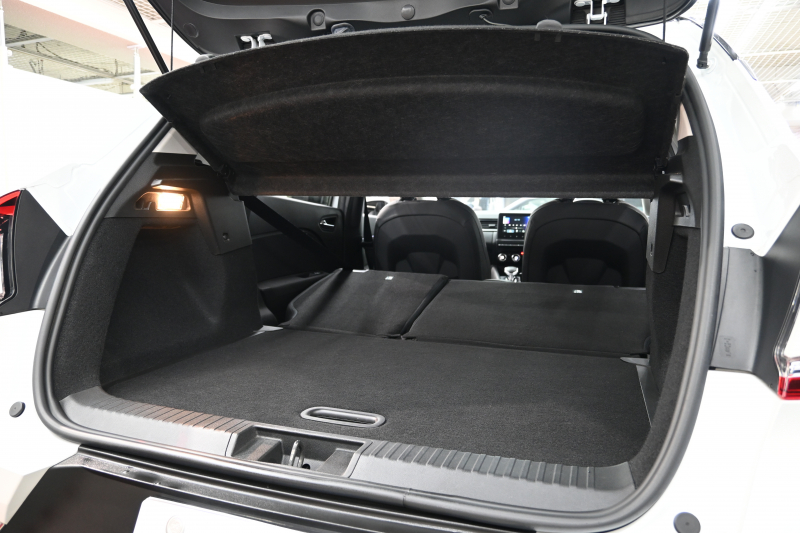 ルノー キャプチャー ｲﾝﾃﾝｽﾃｯｸﾊﾟｯｸ　Pｽﾀ ACC ECO ｱｸﾃｨﾌﾞﾌﾞﾚｰｷ 黒革 ｼｰﾄﾋｰﾀｰ BTｵｰﾃﾞｨｵ CarPlay 純正18ｲﾝﾁAW ﾌﾞﾗｲﾝﾄﾞｽﾎﾟｯﾄﾓﾆﾀｰ LEDﾗｲﾄ 　2年保証付