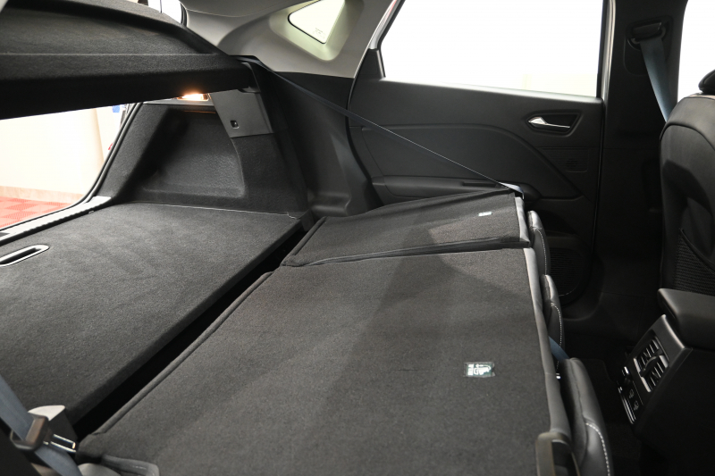 ルノー キャプチャー ｲﾝﾃﾝｽﾃｯｸﾊﾟｯｸ　Pｽﾀ ACC ECO ｱｸﾃｨﾌﾞﾌﾞﾚｰｷ 黒革 ｼｰﾄﾋｰﾀｰ BTｵｰﾃﾞｨｵ CarPlay 純正18ｲﾝﾁAW ﾌﾞﾗｲﾝﾄﾞｽﾎﾟｯﾄﾓﾆﾀｰ LEDﾗｲﾄ 　2年保証付