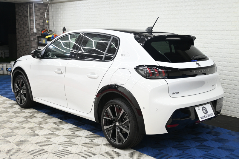 プジョー 208 GT　1ｵｰﾅｰ ACC LPA LKA BSM Pｽﾀ ECO ﾊｰﾌﾚｻﾞｰ 7ｲﾝﾁﾀｯﾁｽｸﾘｰﾝ CarPlay Bｶﾒﾗ 17ｲﾝﾁAW ﾌﾙLEDﾗｲﾄ　新車保証継承可