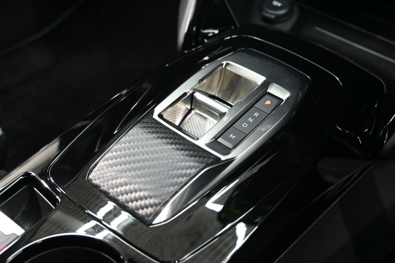 プジョー 208 GT　1ｵｰﾅｰ ACC LPA LKA BSM Pｽﾀ ECO ﾊｰﾌﾚｻﾞｰ 7ｲﾝﾁﾀｯﾁｽｸﾘｰﾝ CarPlay Bｶﾒﾗ 17ｲﾝﾁAW ﾌﾙLEDﾗｲﾄ　新車保証継承可