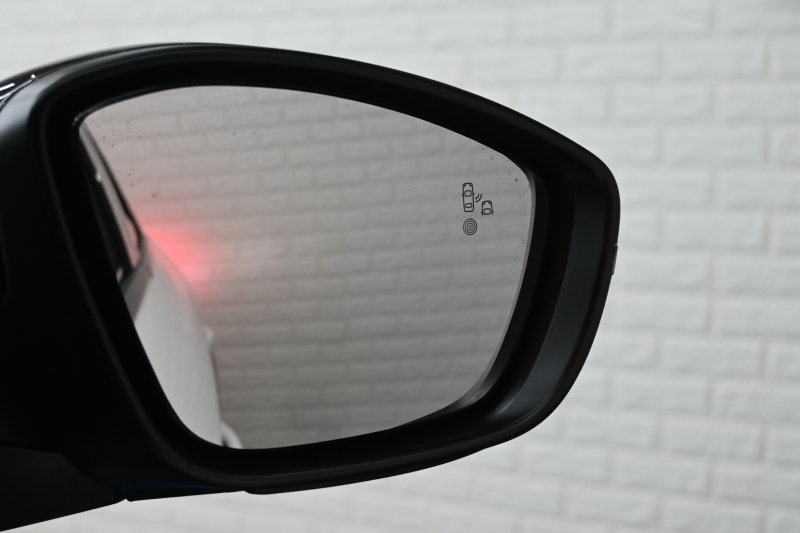 プジョー 208 GT　1ｵｰﾅｰ ACC LPA LKA BSM Pｽﾀ ECO ﾊｰﾌﾚｻﾞｰ 7ｲﾝﾁﾀｯﾁｽｸﾘｰﾝ CarPlay Bｶﾒﾗ 17ｲﾝﾁAW ﾌﾙLEDﾗｲﾄ　新車保証継承可