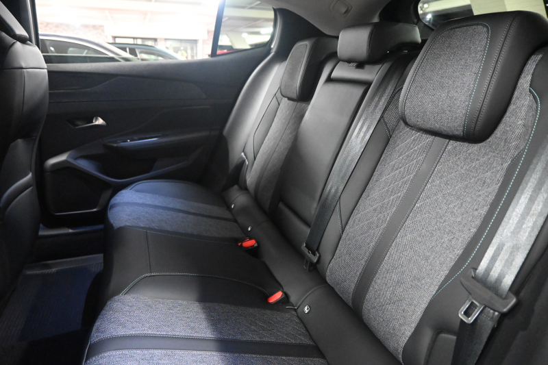 プジョー 408 ｱﾘｭｰﾙ 1ｵｰﾅｰ Iｽﾄｯﾌﾟ ACC ｺﾝﾋﾞ革 carplay Bｶﾒﾗ LEDﾍｯﾄﾞﾗｲﾄ 純正19AW 2年保証