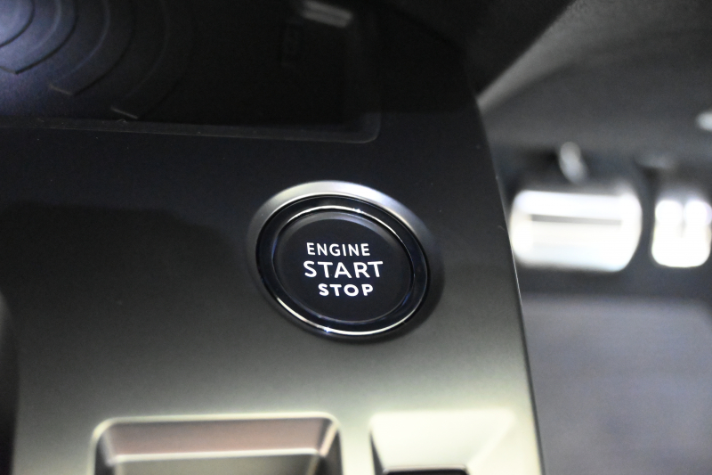 プジョー 408 ｱﾘｭｰﾙ 1ｵｰﾅｰ Iｽﾄｯﾌﾟ ACC ｺﾝﾋﾞ革 carplay Bｶﾒﾗ LEDﾍｯﾄﾞﾗｲﾄ 純正19AW 2年保証