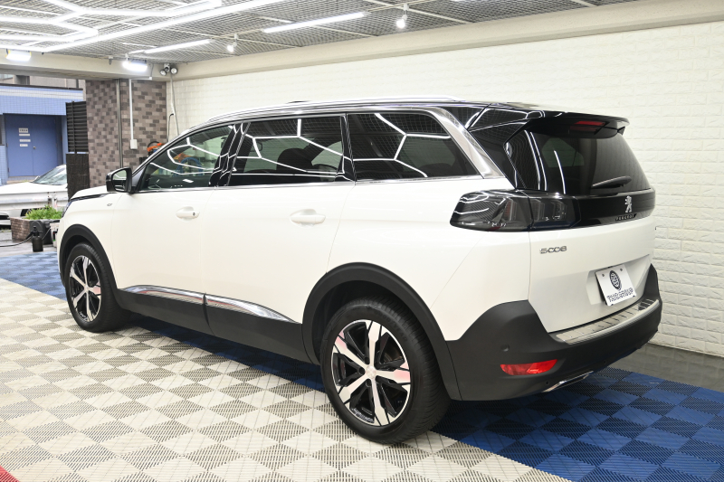 プジョー 5008 5008 GT ﾌﾞﾙｰHDi ﾚｯﾄﾞﾅｯﾊﾟ　特別仕様 後期ﾓﾃﾞﾙ ACC LKA 赤革 ﾊﾟﾉﾗﾏSR 純正ﾅﾋﾞTV CarPlay 360ﾋﾞｼﾞｮﾝ 前後ｺｰﾅｰｾﾝｻｰ 純正18ｲﾝﾁAW LEDﾗｲﾄ　2年保証付