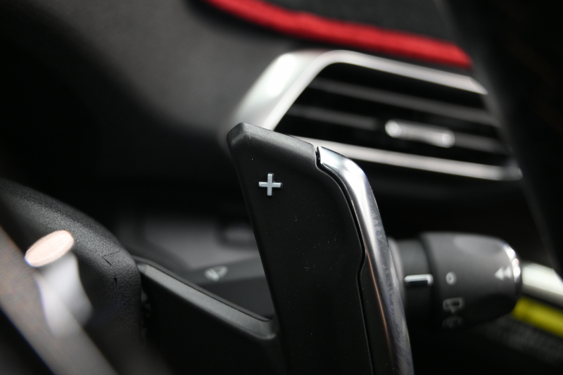 プジョー 5008 5008 GT ﾌﾞﾙｰHDi ﾚｯﾄﾞﾅｯﾊﾟ　特別仕様 後期ﾓﾃﾞﾙ ACC LKA 赤革 ﾊﾟﾉﾗﾏSR 純正ﾅﾋﾞTV CarPlay 360ﾋﾞｼﾞｮﾝ 前後ｺｰﾅｰｾﾝｻｰ 純正18ｲﾝﾁAW LEDﾗｲﾄ　2年保証付