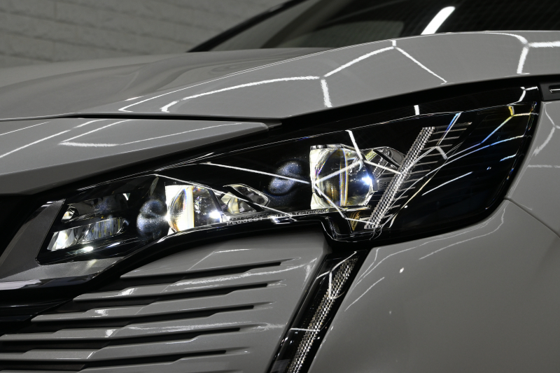 プジョー 5008 5008 GT ﾌﾞﾙｰHDi ﾚｯﾄﾞﾅｯﾊﾟ　特別仕様 後期ﾓﾃﾞﾙ ACC LKA 赤革 ﾊﾟﾉﾗﾏSR 純正ﾅﾋﾞTV CarPlay 360ﾋﾞｼﾞｮﾝ 前後ｺｰﾅｰｾﾝｻｰ 純正18ｲﾝﾁAW LEDﾗｲﾄ　2年保証付