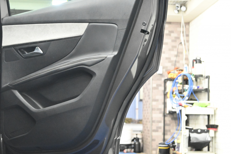 プジョー 3008 3008 GT　後期ﾓﾃﾞﾙ ACC LKA ﾊｰﾌ革 ﾊﾟﾉﾗﾏSR 純正ﾀｯﾁｽｸﾘｰﾝ CarPlay Bｶﾒﾗ 前後ｺｰﾅｰｾﾝｻｰ 純正18ｲﾝﾁAW LEDﾗｲﾄ　2年保証付