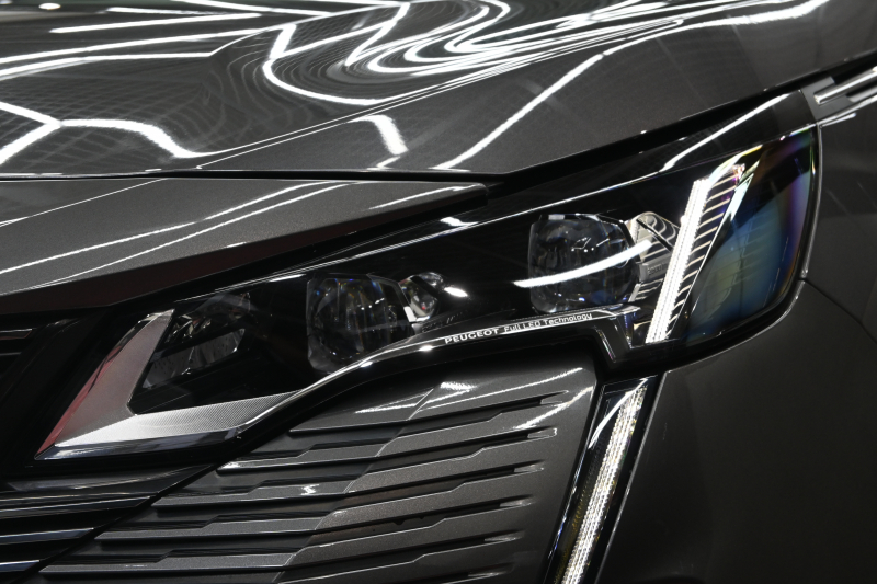 プジョー 3008 3008 GT　後期ﾓﾃﾞﾙ ACC LKA ﾊｰﾌ革 ﾊﾟﾉﾗﾏSR 純正ﾀｯﾁｽｸﾘｰﾝ CarPlay Bｶﾒﾗ 前後ｺｰﾅｰｾﾝｻｰ 純正18ｲﾝﾁAW LEDﾗｲﾄ　2年保証付