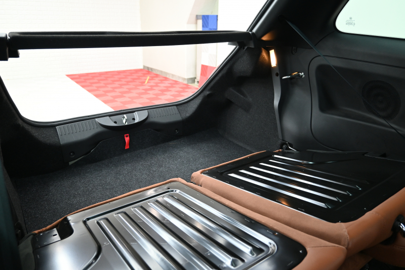 アバルト 595 ｺﾝﾍﾟﾃｨﾂｨｵｰﾈ　正規D車 左H 5速MT Sabeltｽﾎﾟｰﾂｼｰﾄ 純正OPﾅﾋﾞTV ﾌﾙｾｸﾞ Bｶﾒﾗ 17ｲﾝﾁAW ﾚｯﾄﾞｷｬﾘﾊﾟｰ ﾚｺｰﾄﾞﾓﾝﾂｧ　2年保証付