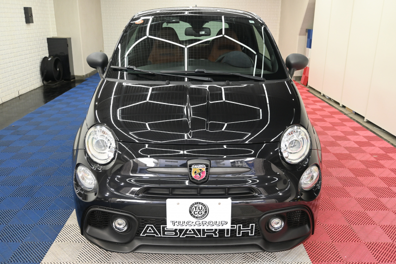 アバルト 595 ｺﾝﾍﾟﾃｨﾂｨｵｰﾈ　正規D車 左H 5速MT Sabeltｽﾎﾟｰﾂｼｰﾄ 純正OPﾅﾋﾞTV ﾌﾙｾｸﾞ Bｶﾒﾗ 17ｲﾝﾁAW ﾚｯﾄﾞｷｬﾘﾊﾟｰ ﾚｺｰﾄﾞﾓﾝﾂｧ　2年保証付