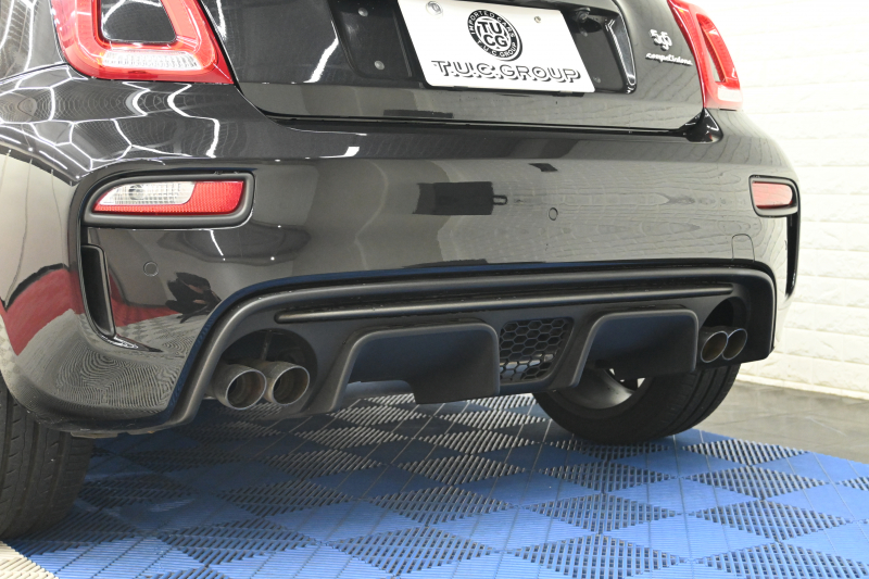 アバルト 595 ｺﾝﾍﾟﾃｨﾂｨｵｰﾈ　正規D車 左H 5速MT Sabeltｽﾎﾟｰﾂｼｰﾄ 純正OPﾅﾋﾞTV ﾌﾙｾｸﾞ Bｶﾒﾗ 17ｲﾝﾁAW ﾚｯﾄﾞｷｬﾘﾊﾟｰ ﾚｺｰﾄﾞﾓﾝﾂｧ　2年保証付