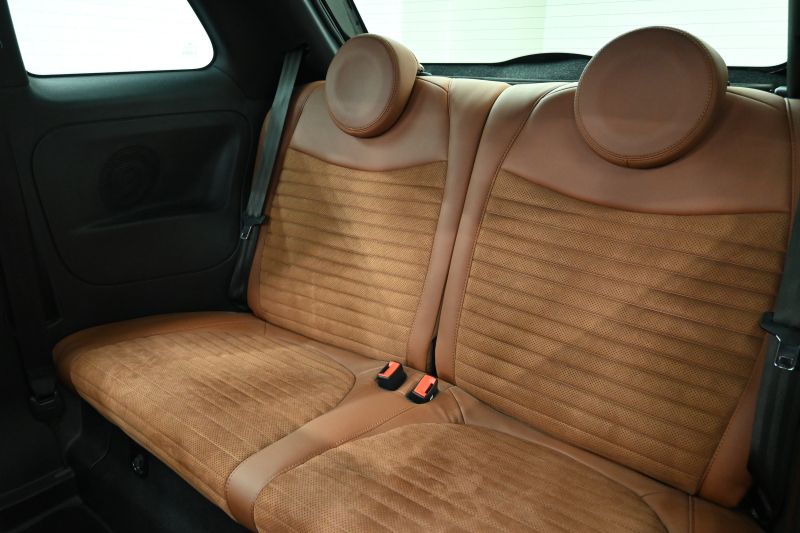 アバルト 595 ｺﾝﾍﾟﾃｨﾂｨｵｰﾈ　正規D車 左H 5速MT Sabeltｽﾎﾟｰﾂｼｰﾄ 純正OPﾅﾋﾞTV ﾌﾙｾｸﾞ Bｶﾒﾗ 17ｲﾝﾁAW ﾚｯﾄﾞｷｬﾘﾊﾟｰ ﾚｺｰﾄﾞﾓﾝﾂｧ　2年保証付