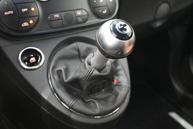 アバルト 595 ｺﾝﾍﾟﾃｨﾂｨｵｰﾈ　正規D車 左H 5速MT Sabeltｽﾎﾟｰﾂｼｰﾄ 純正OPﾅﾋﾞTV ﾌﾙｾｸﾞ Bｶﾒﾗ 17ｲﾝﾁAW ﾚｯﾄﾞｷｬﾘﾊﾟｰ ﾚｺｰﾄﾞﾓﾝﾂｧ　2年保証付