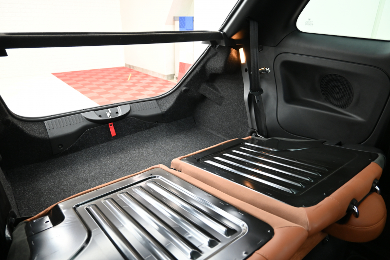 アバルト 595 ｺﾝﾍﾟﾃｨﾂｨｵｰﾈ　正規D車 1ｵｰﾅｰ 左H 5速MT Sabeltｽﾎﾟｰﾂｼｰﾄ 純正ﾀｯﾁｽｸﾘｰﾝ CarPlay 17ｲﾝﾁAW ﾚｯﾄﾞｷｬﾘﾊﾟｰ ﾚｺｰﾄﾞﾓﾝﾂｧ　2年保証付