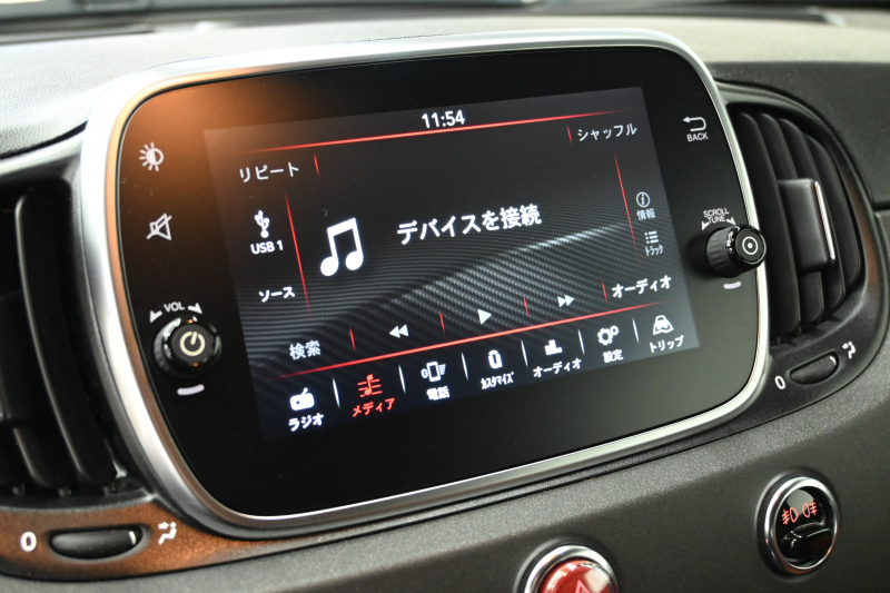 アバルト 595 ｺﾝﾍﾟﾃｨﾂｨｵｰﾈ　正規D車 1ｵｰﾅｰ 左H 5速MT Sabeltｽﾎﾟｰﾂｼｰﾄ 純正ﾀｯﾁｽｸﾘｰﾝ CarPlay 17ｲﾝﾁAW ﾚｯﾄﾞｷｬﾘﾊﾟｰ ﾚｺｰﾄﾞﾓﾝﾂｧ　2年保証付