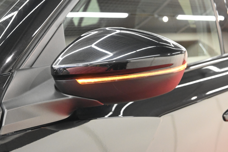 プジョー 2008 GTﾊﾟｯｸ ﾌﾞﾙｰHDi　Pｽﾀ ACC ECO 黒革電動ｼｰﾄ ﾊﾟﾉﾗﾏSR 純正ﾀｯﾁｽｸﾘｰﾝ CarPlay Bｶﾒﾗ 純正17ｲﾝﾁAW LEDﾗｲﾄ ｱｸﾃｨﾌﾞｾｰﾌﾃｨﾌﾞﾚｰｷ　2年保証付