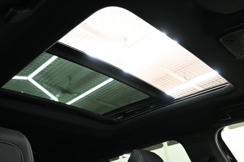 プジョー 2008 GTﾊﾟｯｸ ﾌﾞﾙｰHDi　Pｽﾀ ACC ECO 黒革電動ｼｰﾄ ﾊﾟﾉﾗﾏSR 純正ﾀｯﾁｽｸﾘｰﾝ CarPlay Bｶﾒﾗ 純正17ｲﾝﾁAW LEDﾗｲﾄ ｱｸﾃｨﾌﾞｾｰﾌﾃｨﾌﾞﾚｰｷ　2年保証付