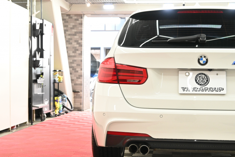 BMW 3シリーズ 320i ﾂｰﾘﾝｸﾞ Mｽﾎﾟｰﾂ　後期LCIﾓﾃﾞﾙ ACC 黒革 ｼｰﾄﾋｰﾀｰ ﾊﾟﾉﾗﾏSR 純正iDriveﾅﾋﾞTV ﾌﾙｾｸﾞ Bｶﾒﾗ Mｴｱﾛ&18ｲﾝﾁAW 自動ﾄﾗﾝｸ LEDﾗｲﾄ　2年保証付