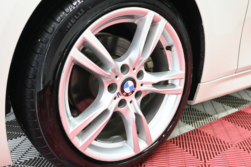 BMW 3シリーズ 320i ﾂｰﾘﾝｸﾞ Mｽﾎﾟｰﾂ　後期LCIﾓﾃﾞﾙ ACC 黒革 ｼｰﾄﾋｰﾀｰ ﾊﾟﾉﾗﾏSR 純正iDriveﾅﾋﾞTV ﾌﾙｾｸﾞ Bｶﾒﾗ Mｴｱﾛ&18ｲﾝﾁAW 自動ﾄﾗﾝｸ LEDﾗｲﾄ　2年保証付