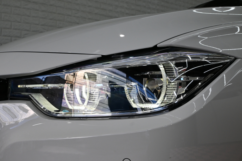 BMW 3シリーズ 320i ﾂｰﾘﾝｸﾞ Mｽﾎﾟｰﾂ　後期LCIﾓﾃﾞﾙ ACC 黒革 ｼｰﾄﾋｰﾀｰ ﾊﾟﾉﾗﾏSR 純正iDriveﾅﾋﾞTV ﾌﾙｾｸﾞ Bｶﾒﾗ Mｴｱﾛ&18ｲﾝﾁAW 自動ﾄﾗﾝｸ LEDﾗｲﾄ　2年保証付