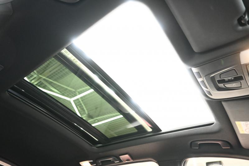 BMW 3シリーズ 320i ﾂｰﾘﾝｸﾞ Mｽﾎﾟｰﾂ　後期LCIﾓﾃﾞﾙ ACC 黒革 ｼｰﾄﾋｰﾀｰ ﾊﾟﾉﾗﾏSR 純正iDriveﾅﾋﾞTV ﾌﾙｾｸﾞ Bｶﾒﾗ Mｴｱﾛ&18ｲﾝﾁAW 自動ﾄﾗﾝｸ LEDﾗｲﾄ　2年保証付