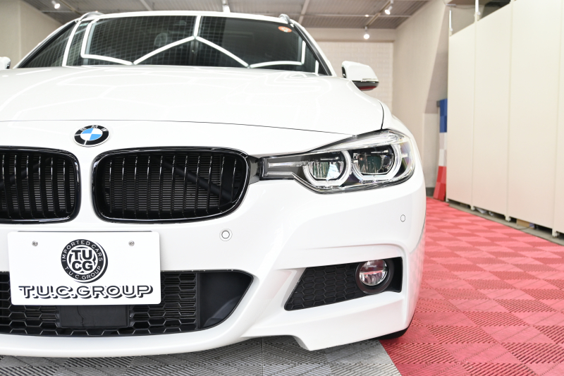 BMW 3シリーズ 320i ﾂｰﾘﾝｸﾞ Mｽﾎﾟｰﾂ　後期LCIﾓﾃﾞﾙ ACC 黒革 ｼｰﾄﾋｰﾀｰ ﾊﾟﾉﾗﾏSR 純正iDriveﾅﾋﾞTV ﾌﾙｾｸﾞ Bｶﾒﾗ Mｴｱﾛ&18ｲﾝﾁAW 自動ﾄﾗﾝｸ LEDﾗｲﾄ　2年保証付