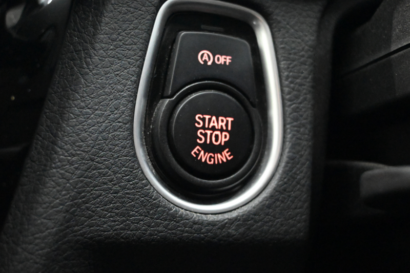 BMW 3シリーズ 320i ﾂｰﾘﾝｸﾞ Mｽﾎﾟｰﾂ　後期LCIﾓﾃﾞﾙ ACC 黒革 ｼｰﾄﾋｰﾀｰ ﾊﾟﾉﾗﾏSR 純正iDriveﾅﾋﾞTV ﾌﾙｾｸﾞ Bｶﾒﾗ Mｴｱﾛ&18ｲﾝﾁAW 自動ﾄﾗﾝｸ LEDﾗｲﾄ　2年保証付