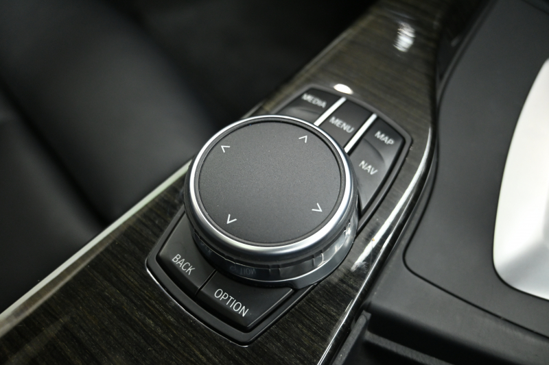 BMW 3シリーズ 320i ﾂｰﾘﾝｸﾞ Mｽﾎﾟｰﾂ　後期LCIﾓﾃﾞﾙ ACC 黒革 ｼｰﾄﾋｰﾀｰ ﾊﾟﾉﾗﾏSR 純正iDriveﾅﾋﾞTV ﾌﾙｾｸﾞ Bｶﾒﾗ Mｴｱﾛ&18ｲﾝﾁAW 自動ﾄﾗﾝｸ LEDﾗｲﾄ　2年保証付