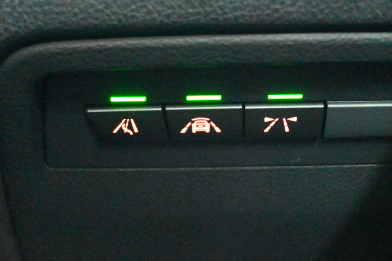 BMW 3シリーズ 320i ﾂｰﾘﾝｸﾞ Mｽﾎﾟｰﾂ　後期LCIﾓﾃﾞﾙ ACC 黒革 ｼｰﾄﾋｰﾀｰ ﾊﾟﾉﾗﾏSR 純正iDriveﾅﾋﾞTV ﾌﾙｾｸﾞ Bｶﾒﾗ Mｴｱﾛ&18ｲﾝﾁAW 自動ﾄﾗﾝｸ LEDﾗｲﾄ　2年保証付