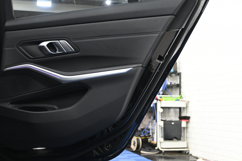 BMW 3シリーズ 320d ﾂｰﾘﾝｸﾞ Mｽﾎﾟｰﾂ ﾊｲﾗｲﾝPKG　ACC 黒革 純正HDDﾅﾋﾞ CarPlay Bｶﾒﾗ Mｴｱﾛ&18ｲﾝﾁAW 自動ﾄﾗﾝｸ ﾜｲﾔﾚｽﾁｬｰｼﾞ　2年保証付