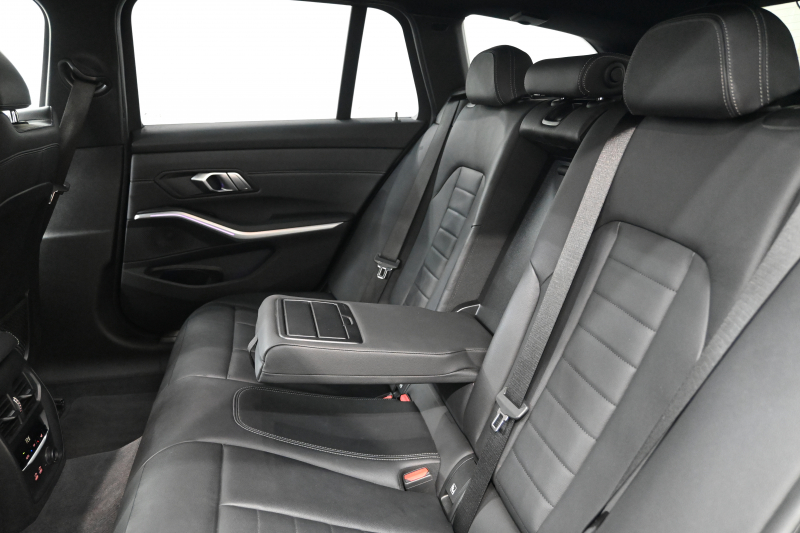 BMW 3シリーズ 320d ﾂｰﾘﾝｸﾞ Mｽﾎﾟｰﾂ ﾊｲﾗｲﾝPKG　ACC 黒革 純正HDDﾅﾋﾞ CarPlay Bｶﾒﾗ Mｴｱﾛ&18ｲﾝﾁAW 自動ﾄﾗﾝｸ ﾜｲﾔﾚｽﾁｬｰｼﾞ　2年保証付