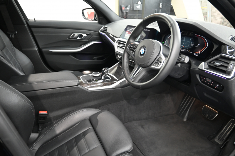 BMW 3シリーズ 320d ﾂｰﾘﾝｸﾞ Mｽﾎﾟｰﾂ ﾊｲﾗｲﾝPKG　ACC 黒革 純正HDDﾅﾋﾞ CarPlay Bｶﾒﾗ Mｴｱﾛ&18ｲﾝﾁAW 自動ﾄﾗﾝｸ ﾜｲﾔﾚｽﾁｬｰｼﾞ　2年保証付