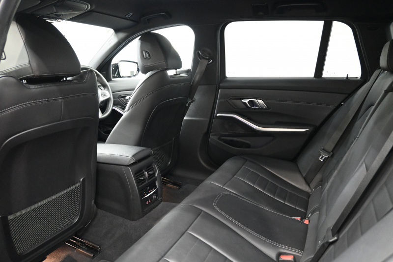 BMW 3シリーズ 320d ﾂｰﾘﾝｸﾞ Mｽﾎﾟｰﾂ ﾊｲﾗｲﾝPKG　ACC 黒革 純正HDDﾅﾋﾞ CarPlay Bｶﾒﾗ Mｴｱﾛ&18ｲﾝﾁAW 自動ﾄﾗﾝｸ ﾜｲﾔﾚｽﾁｬｰｼﾞ　2年保証付