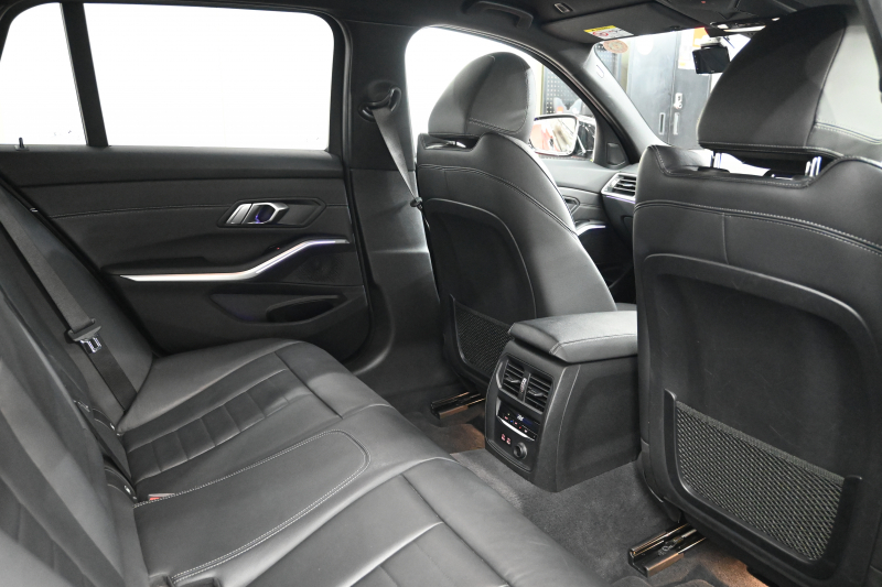 BMW 3シリーズ 320d ﾂｰﾘﾝｸﾞ Mｽﾎﾟｰﾂ ﾊｲﾗｲﾝPKG　ACC 黒革 純正HDDﾅﾋﾞ CarPlay Bｶﾒﾗ Mｴｱﾛ&18ｲﾝﾁAW 自動ﾄﾗﾝｸ ﾜｲﾔﾚｽﾁｬｰｼﾞ　2年保証付