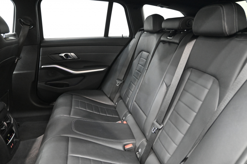 BMW 3シリーズ 320d ﾂｰﾘﾝｸﾞ Mｽﾎﾟｰﾂ ﾊｲﾗｲﾝPKG　ACC 黒革 純正HDDﾅﾋﾞ CarPlay Bｶﾒﾗ Mｴｱﾛ&18ｲﾝﾁAW 自動ﾄﾗﾝｸ ﾜｲﾔﾚｽﾁｬｰｼﾞ　2年保証付