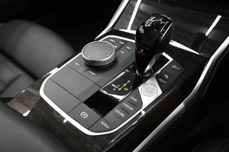 BMW 3シリーズ 320d ﾂｰﾘﾝｸﾞ Mｽﾎﾟｰﾂ ﾊｲﾗｲﾝPKG　ACC 黒革 純正HDDﾅﾋﾞ CarPlay Bｶﾒﾗ Mｴｱﾛ&18ｲﾝﾁAW 自動ﾄﾗﾝｸ ﾜｲﾔﾚｽﾁｬｰｼﾞ　2年保証付