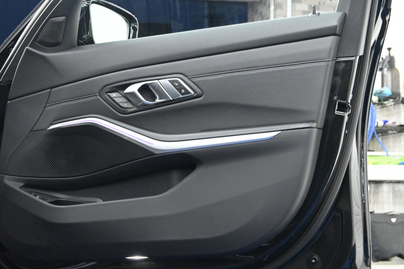 BMW 3シリーズ 320d ﾂｰﾘﾝｸﾞ Mｽﾎﾟｰﾂ ﾊｲﾗｲﾝPKG　ACC 黒革 純正HDDﾅﾋﾞ CarPlay Bｶﾒﾗ Mｴｱﾛ&18ｲﾝﾁAW 自動ﾄﾗﾝｸ ﾜｲﾔﾚｽﾁｬｰｼﾞ　2年保証付