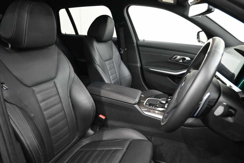 BMW 3シリーズ 320d ﾂｰﾘﾝｸﾞ Mｽﾎﾟｰﾂ ﾊｲﾗｲﾝPKG　ACC 黒革 純正HDDﾅﾋﾞ CarPlay Bｶﾒﾗ Mｴｱﾛ&18ｲﾝﾁAW 自動ﾄﾗﾝｸ ﾜｲﾔﾚｽﾁｬｰｼﾞ　2年保証付