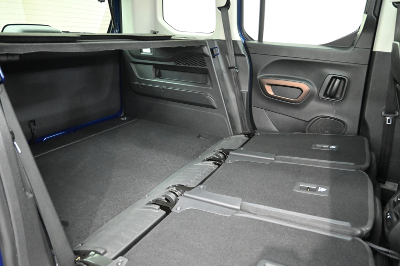 プジョー リフター GT　Pｽﾀ ACC ECO 専用ｼｰﾄ ﾊﾟﾉﾗﾏR 純正ﾀｯﾁｽｸﾘｰﾝ ﾅﾋﾞTV ﾌﾙｾｸﾞ CarPlay Bｶﾒﾗ 純正17ｲﾝﾁAW ｱｸﾃｨﾌﾞｾｰﾌﾃｨﾌﾞﾚｰｷ　2年保証付