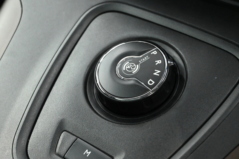 プジョー リフター GT　Pｽﾀ ACC ECO 専用ｼｰﾄ ﾊﾟﾉﾗﾏR 純正ﾀｯﾁｽｸﾘｰﾝ ﾅﾋﾞTV ﾌﾙｾｸﾞ CarPlay Bｶﾒﾗ 純正17ｲﾝﾁAW ｱｸﾃｨﾌﾞｾｰﾌﾃｨﾌﾞﾚｰｷ　2年保証付