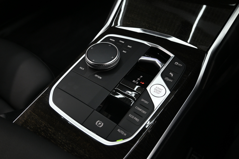 BMW 3シリーズ 320d xDrive ﾂｰﾘﾝｸﾞ Mｽﾎﾟｰﾂ　後期 1ｵｰﾅｰ ACC 黒革 純正ｶｰﾌﾞﾄﾞﾃﾞｨｽﾌﾟﾚｲﾅﾋﾞ CarPlay Bｶﾒﾗ Mｴｱﾛ&18ｲﾝﾁAW ｵｰﾄﾃｰﾙｹﾞｰﾄ ﾜｲﾔﾚｽﾁｬｰｼﾞ　2年保証付