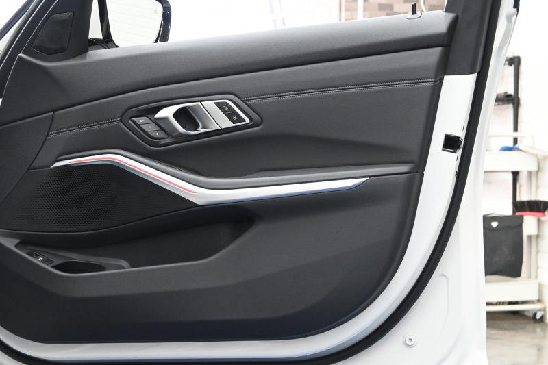 BMW 3シリーズ 320d xDrive ﾂｰﾘﾝｸﾞ Mｽﾎﾟｰﾂ　後期 1ｵｰﾅｰ ACC 黒革 純正ｶｰﾌﾞﾄﾞﾃﾞｨｽﾌﾟﾚｲﾅﾋﾞ CarPlay Bｶﾒﾗ Mｴｱﾛ&18ｲﾝﾁAW ｵｰﾄﾃｰﾙｹﾞｰﾄ ﾜｲﾔﾚｽﾁｬｰｼﾞ　2年保証付